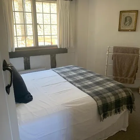 Lovely Two Bedroom Town House - Minimum 2 Night Stay Midhurst Exterior photo