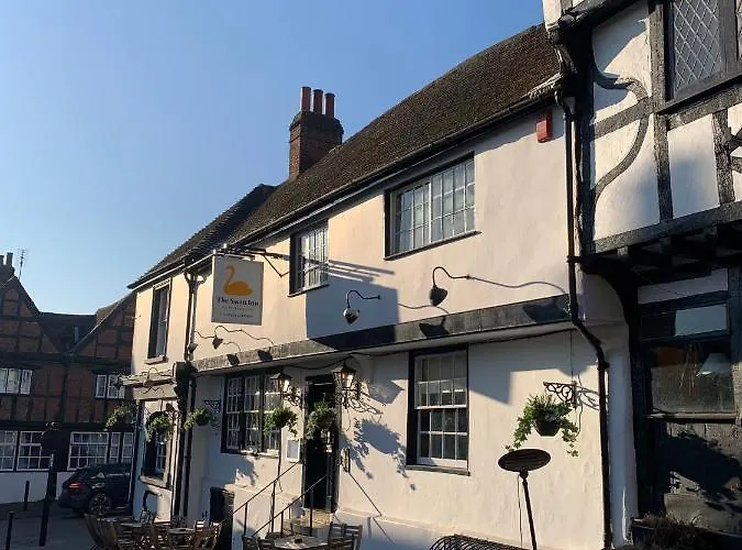Lovely Two Bedroom Town House - Minimum 2 Night Stay