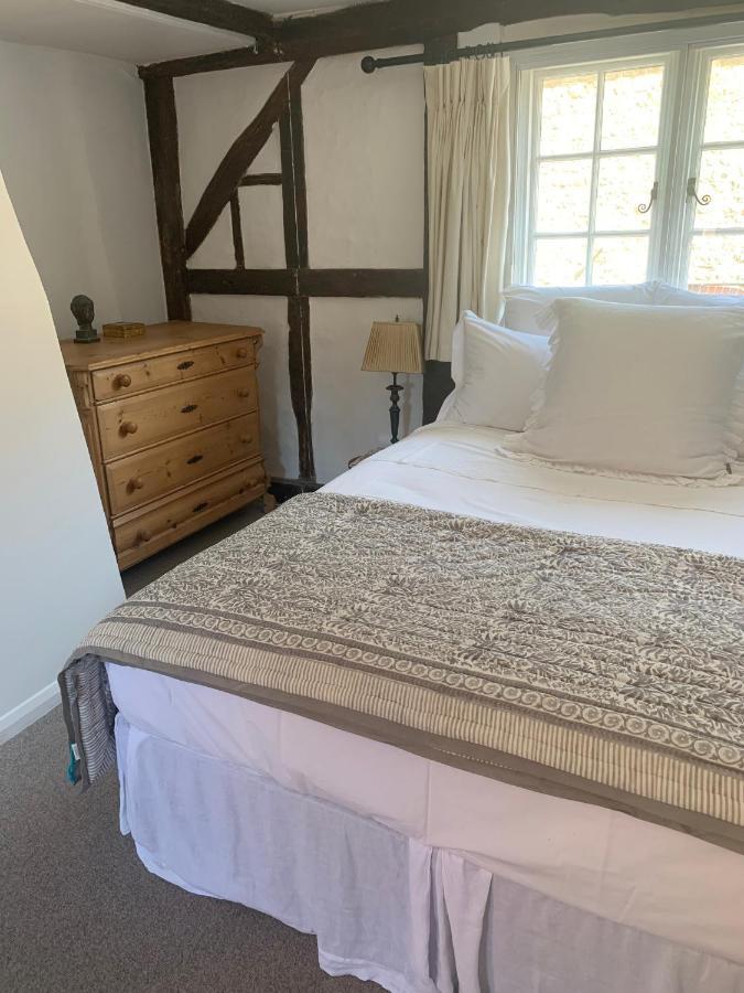 Lovely Two Bedroom Town House - Minimum 2 Night Holiday home
